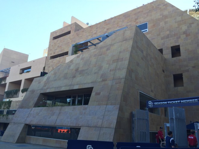 Petco Exterior Luxor